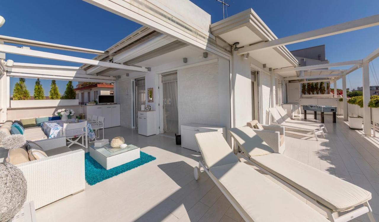 Magnifico Appartamento Dominique Jesolo Lido Carraro Immobiliare - Family Apartments מראה חיצוני תמונה